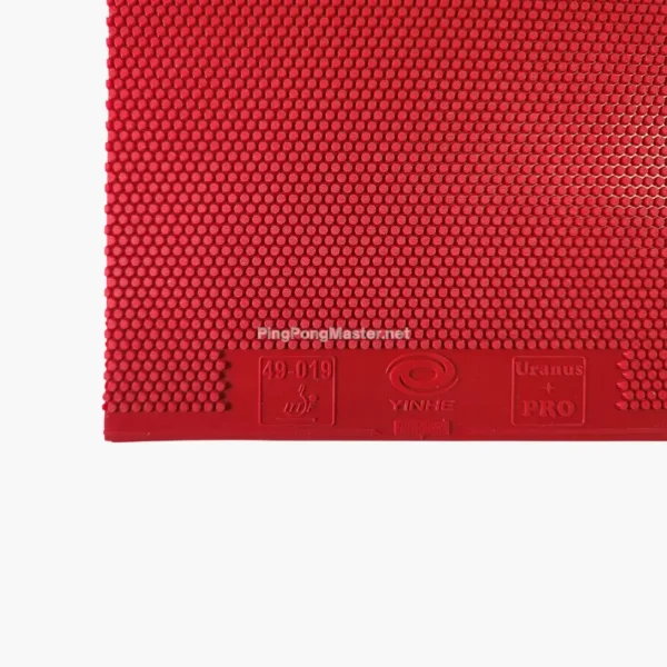 yinhe-uranus-pro-short-pimple-rubber-red-close-up